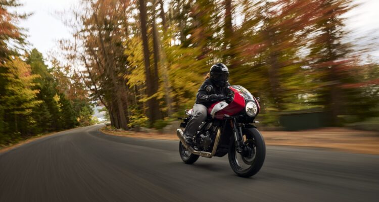 Debut Triumph Thruxton 400 dan Tracker 400 di GIIAS 2026: Inovasi Sepeda Motor Premium